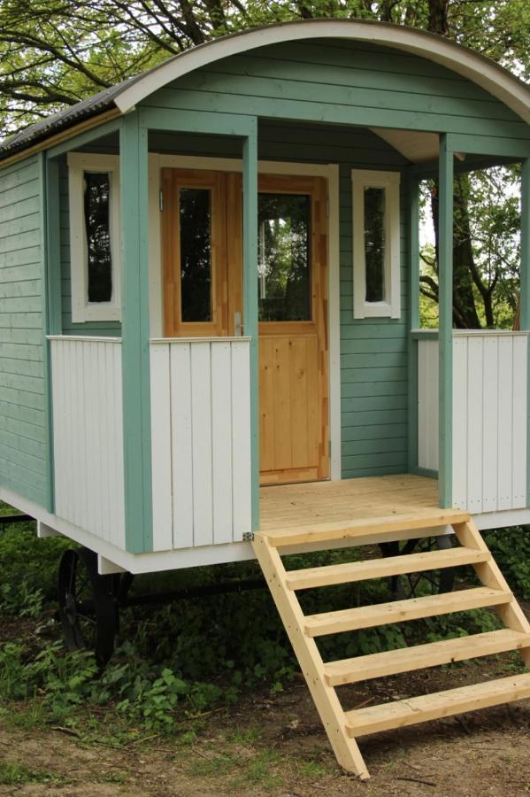 The Kestrel Shepherd Hut, Whitehouse Farm Stowmarket Exterior foto