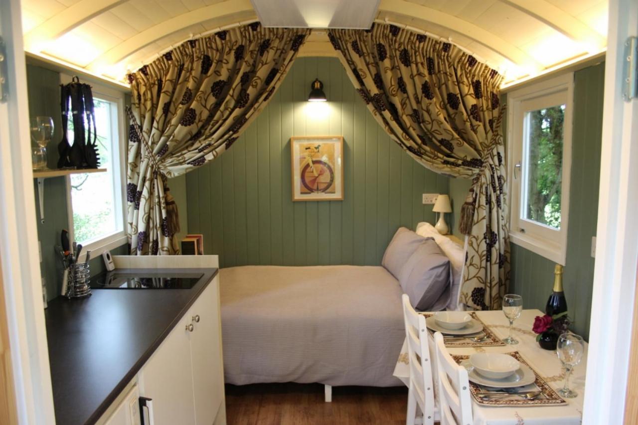 The Kestrel Shepherd Hut, Whitehouse Farm Stowmarket Exterior foto